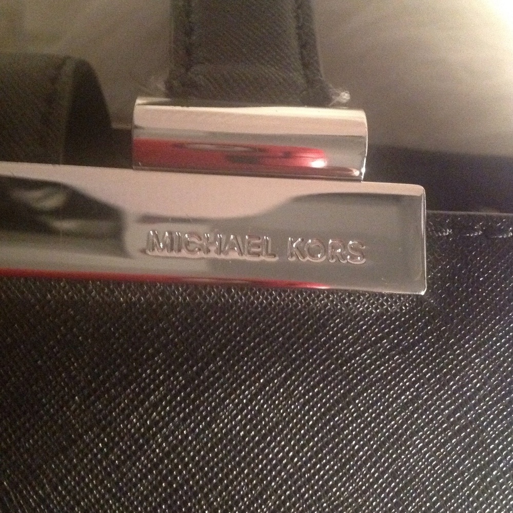 Michael Kors Saffiano Leather Bag - Picture 8 of 8